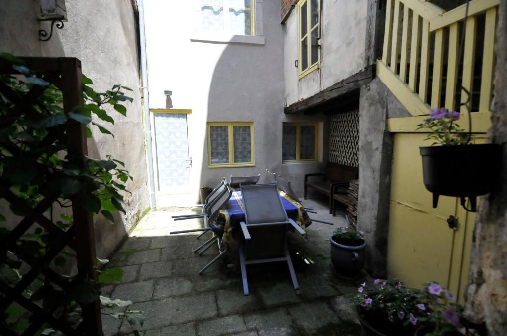 Appartamento Le Passage La Charité-sur-Loire Esterno foto